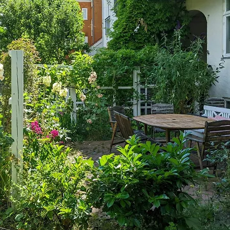 Historic Flat With Garden And French Balcony Copenhagen