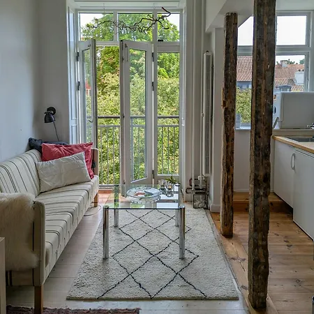 Historic Flat With Garden And French Balcony Apartment Copenhagen