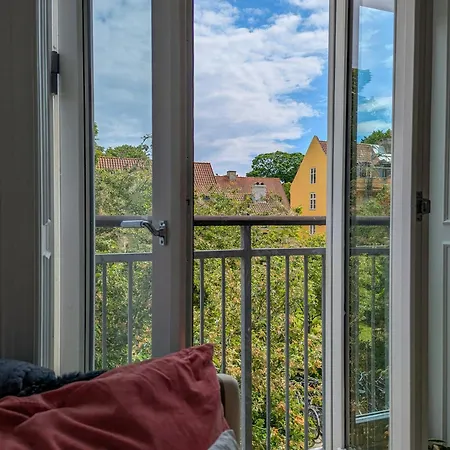 Apartment Historic Flat With Garden And French Balcony *