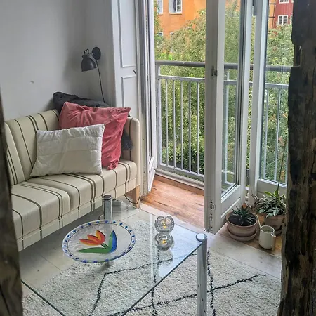 Historic Flat With Garden And French Balcony Copenhagen