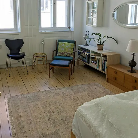 Historic Flat With Garden And French Balcony Apartment