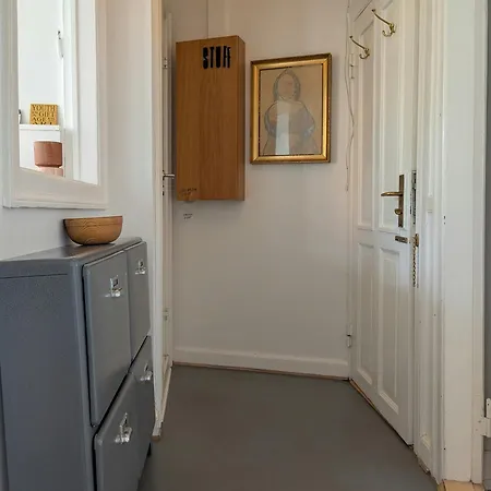 Historic Flat With Garden And French Balcony *